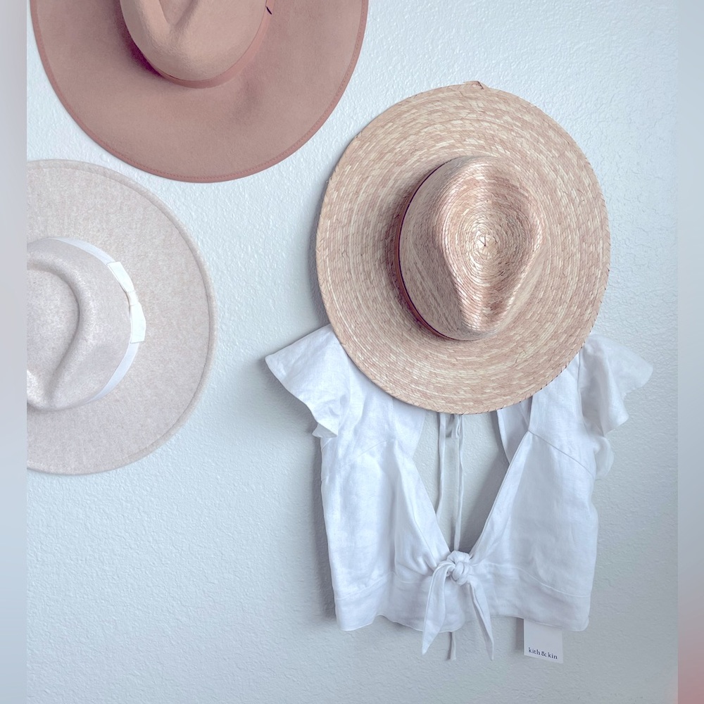 White linen crop top
